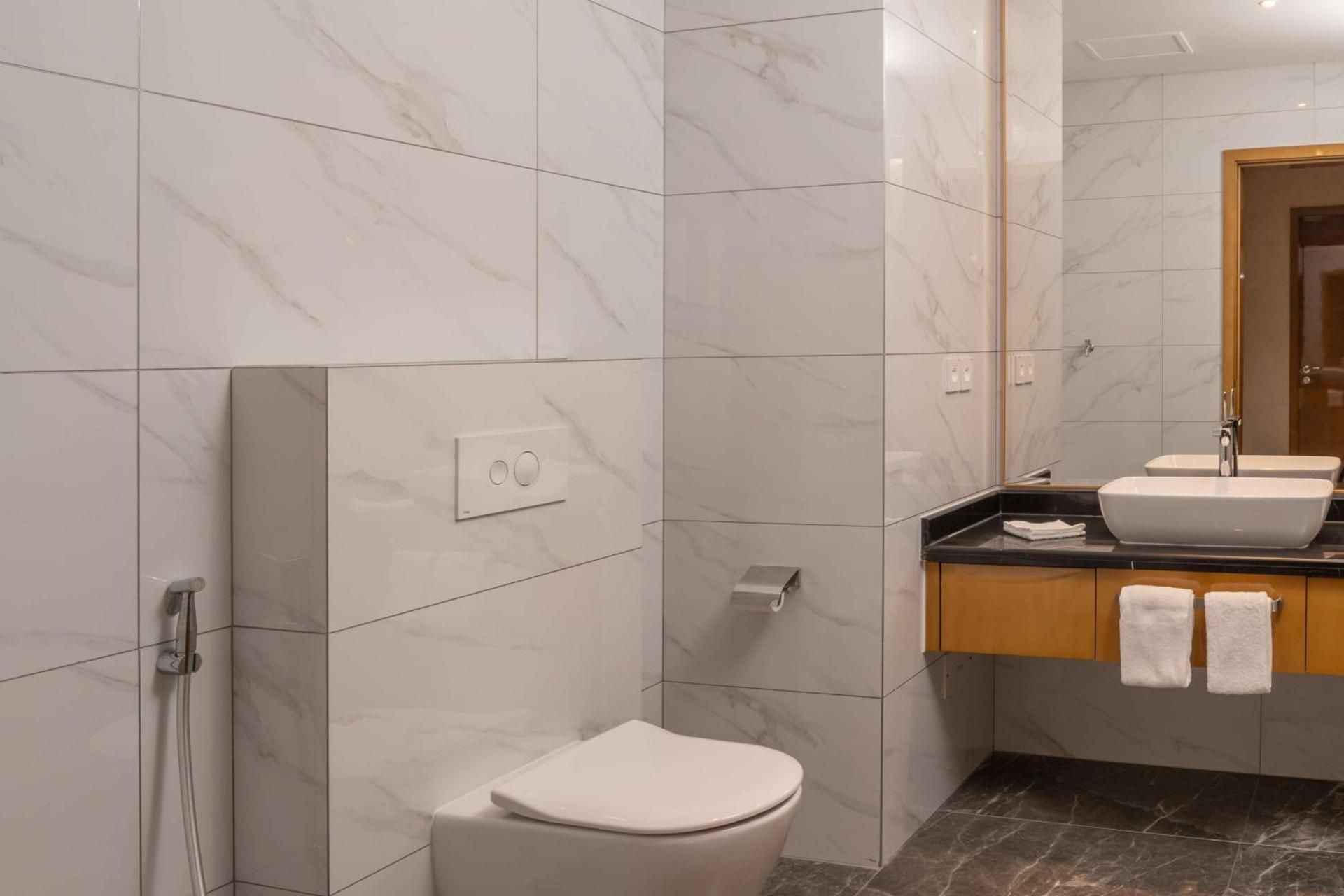 King Guest Room with River View