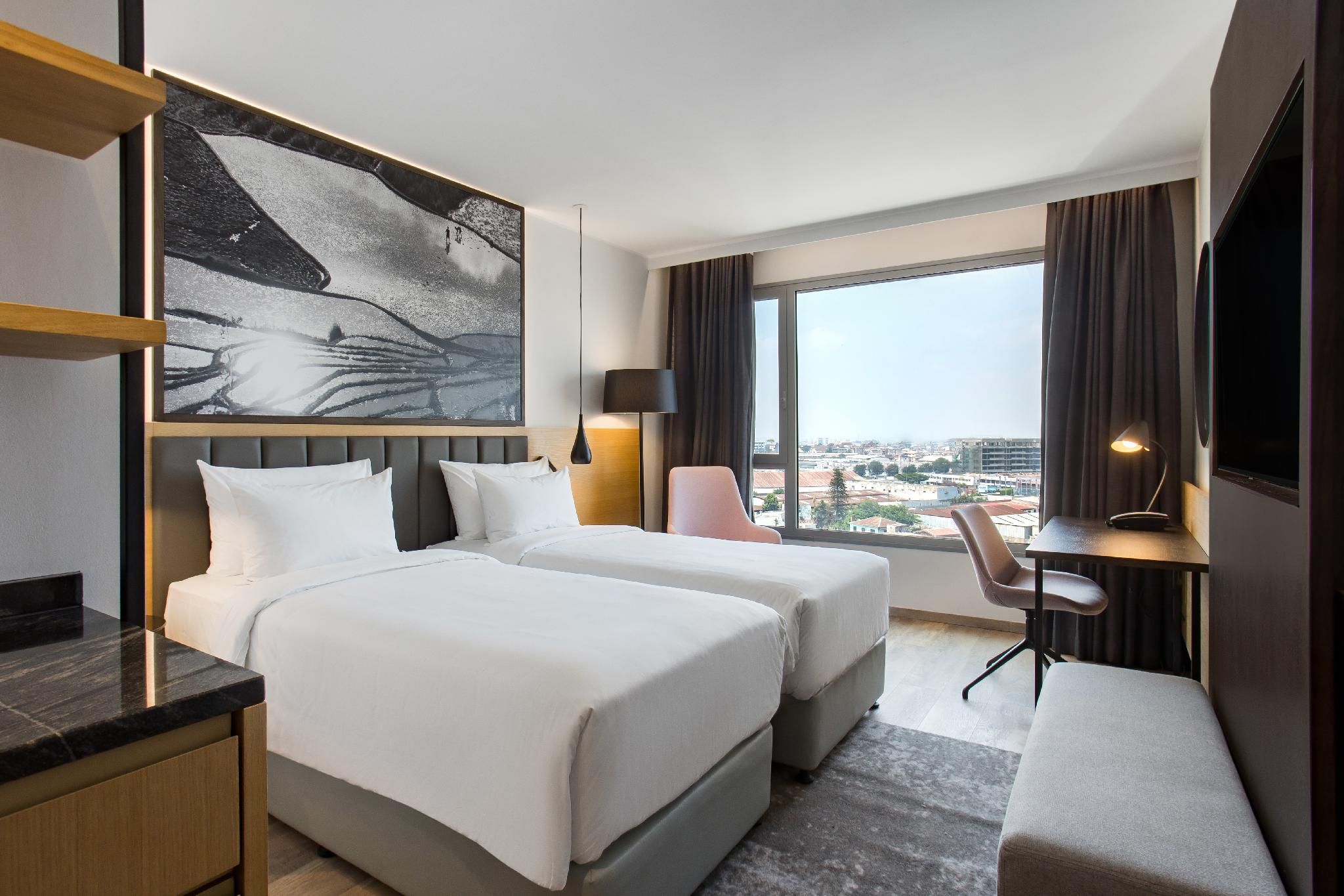 Standard Room-Waterfront View