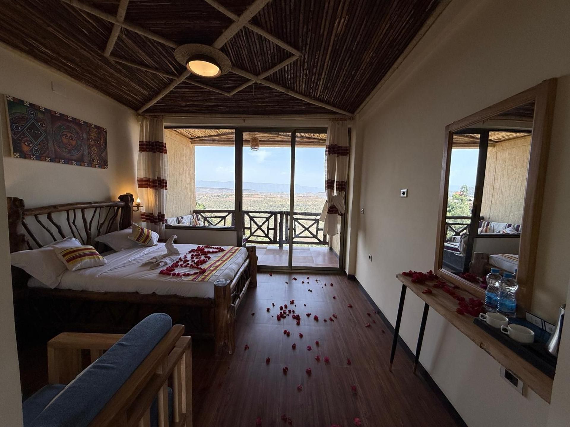 Suite with Mountain View