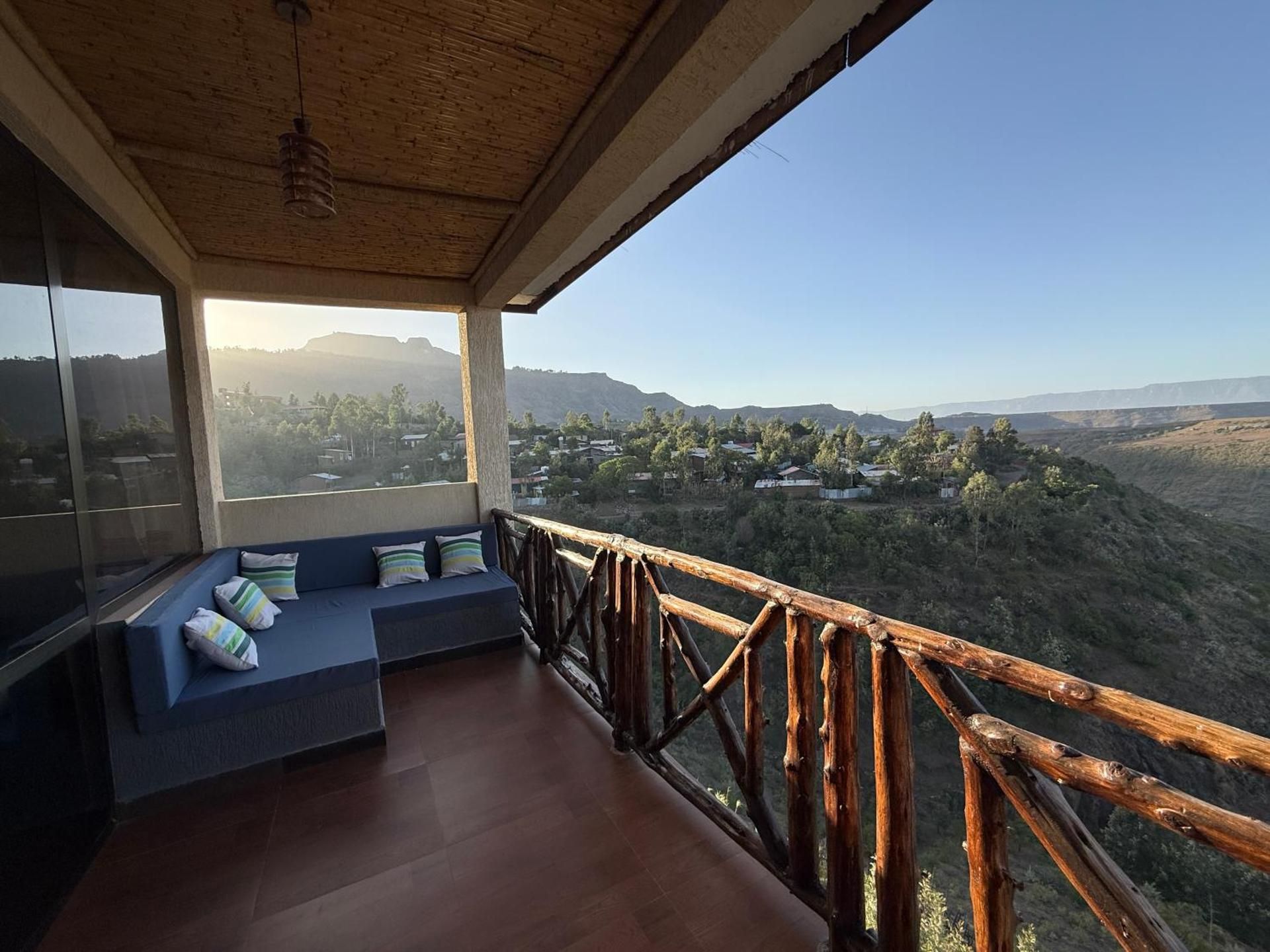 Hilltop Lodge - Lalibela Deluxe Family Room 3