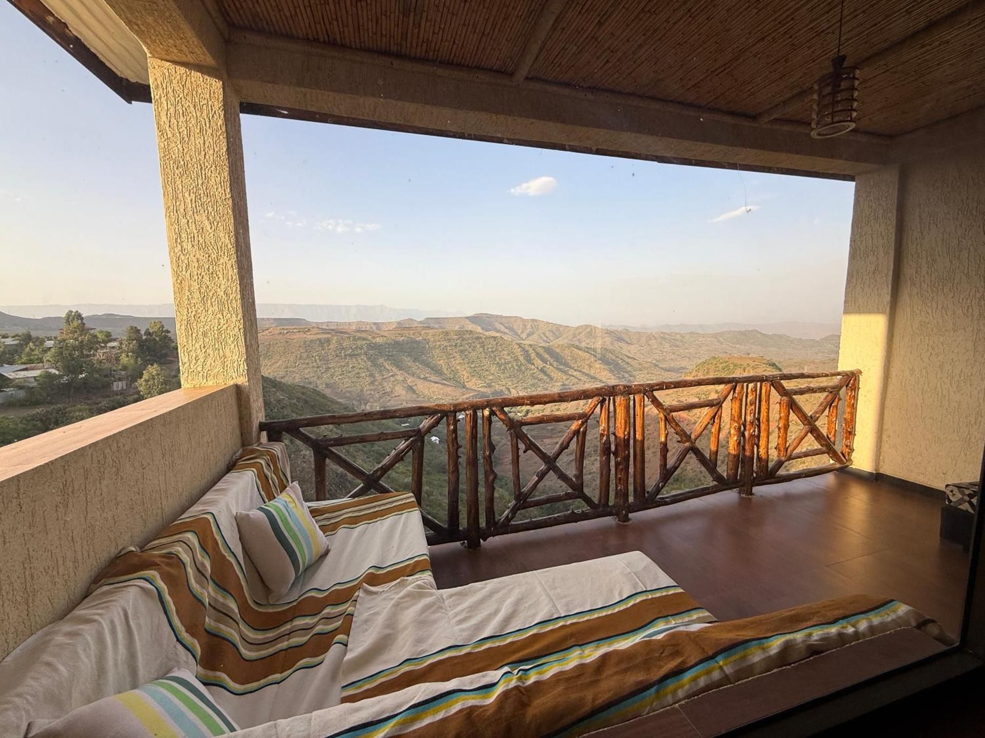 Triple Room with Mountain View