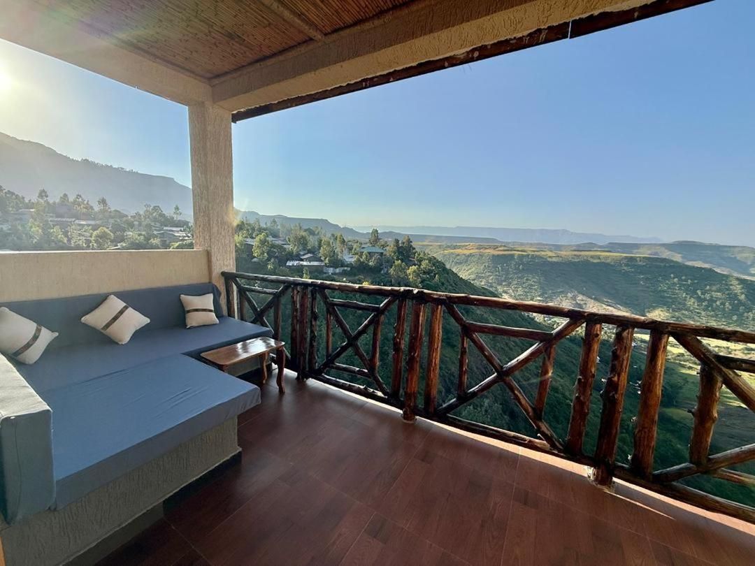 Hilltop Lodge - Lalibela Double Room with Mountain View 3