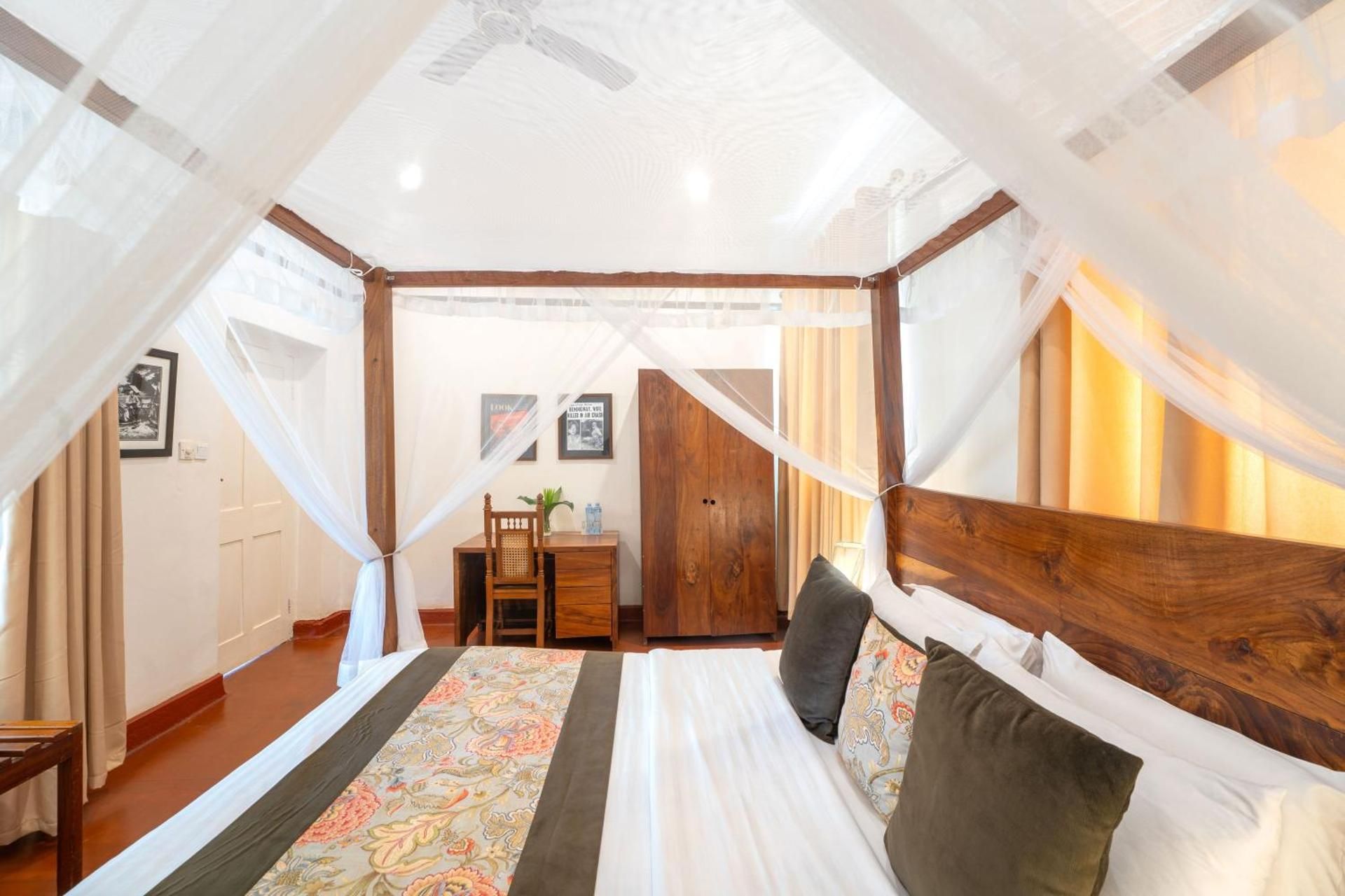 Masindi Hotel Deluxe Twin Room