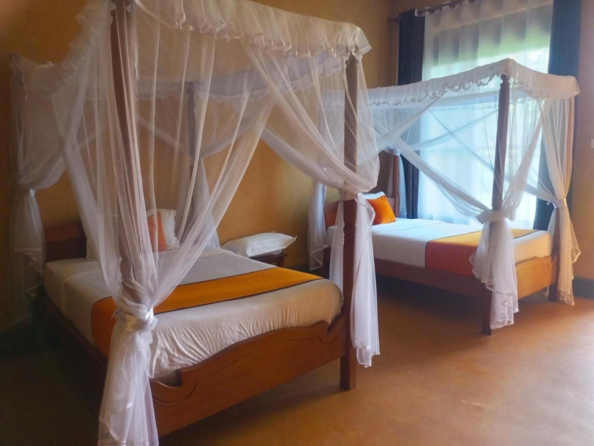 New Court View Hotel Budget Triple Room 2