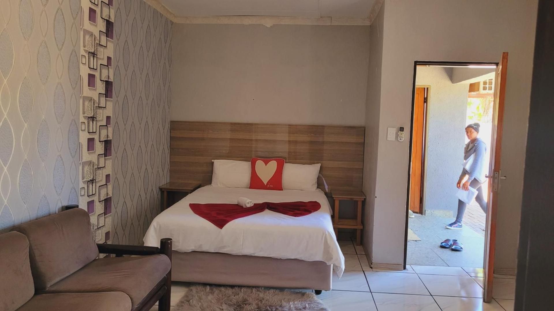 Queen Room