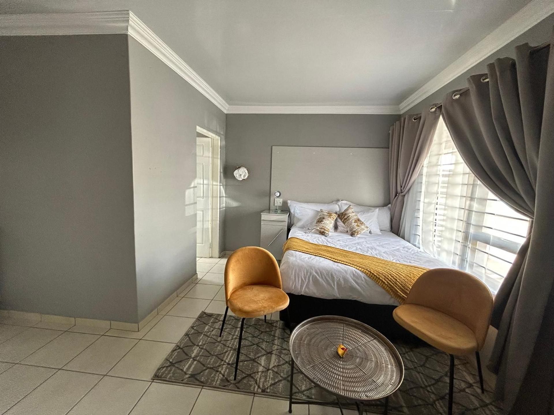 Queen Suite