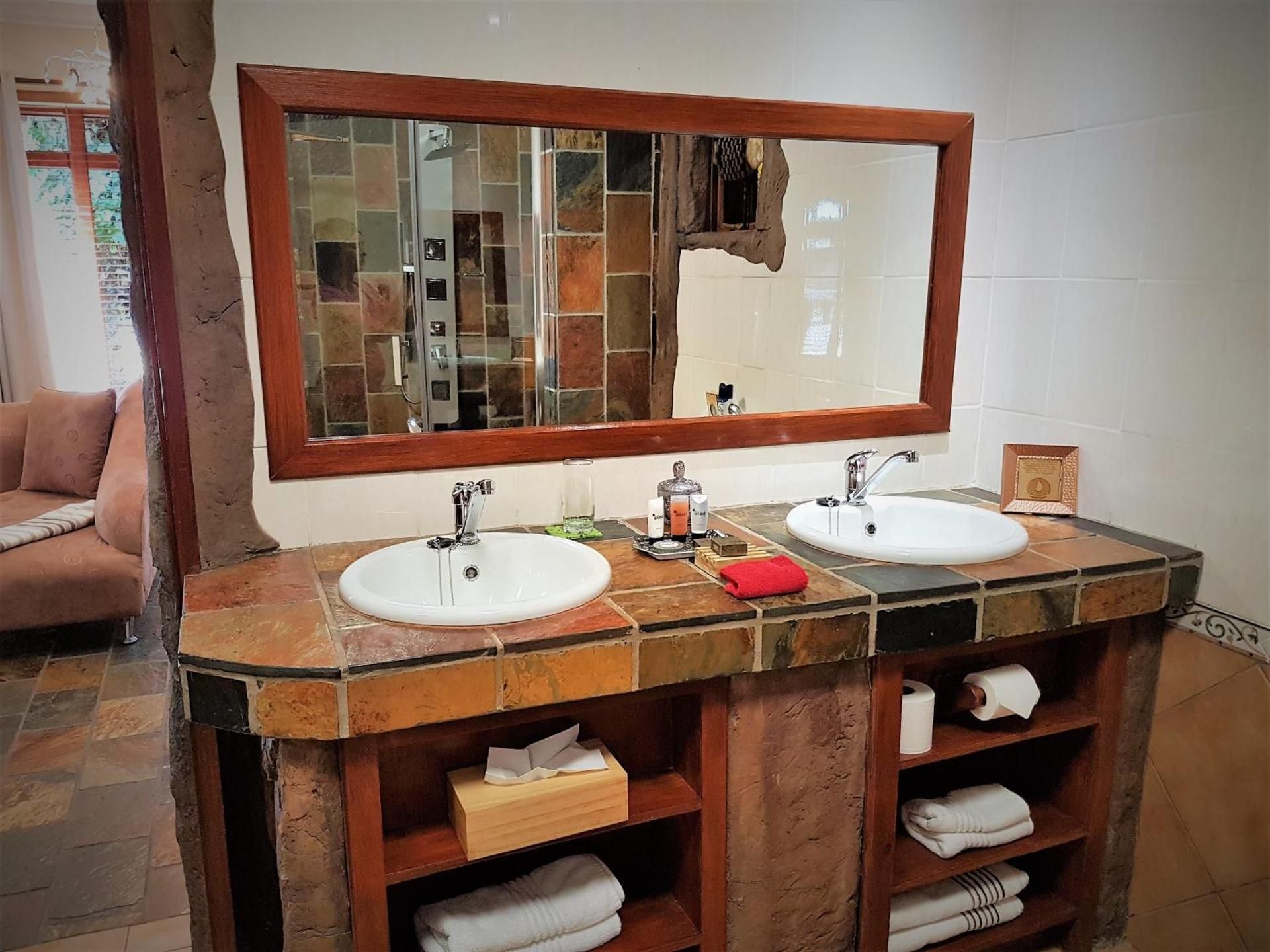 Deluxe Queen Suite