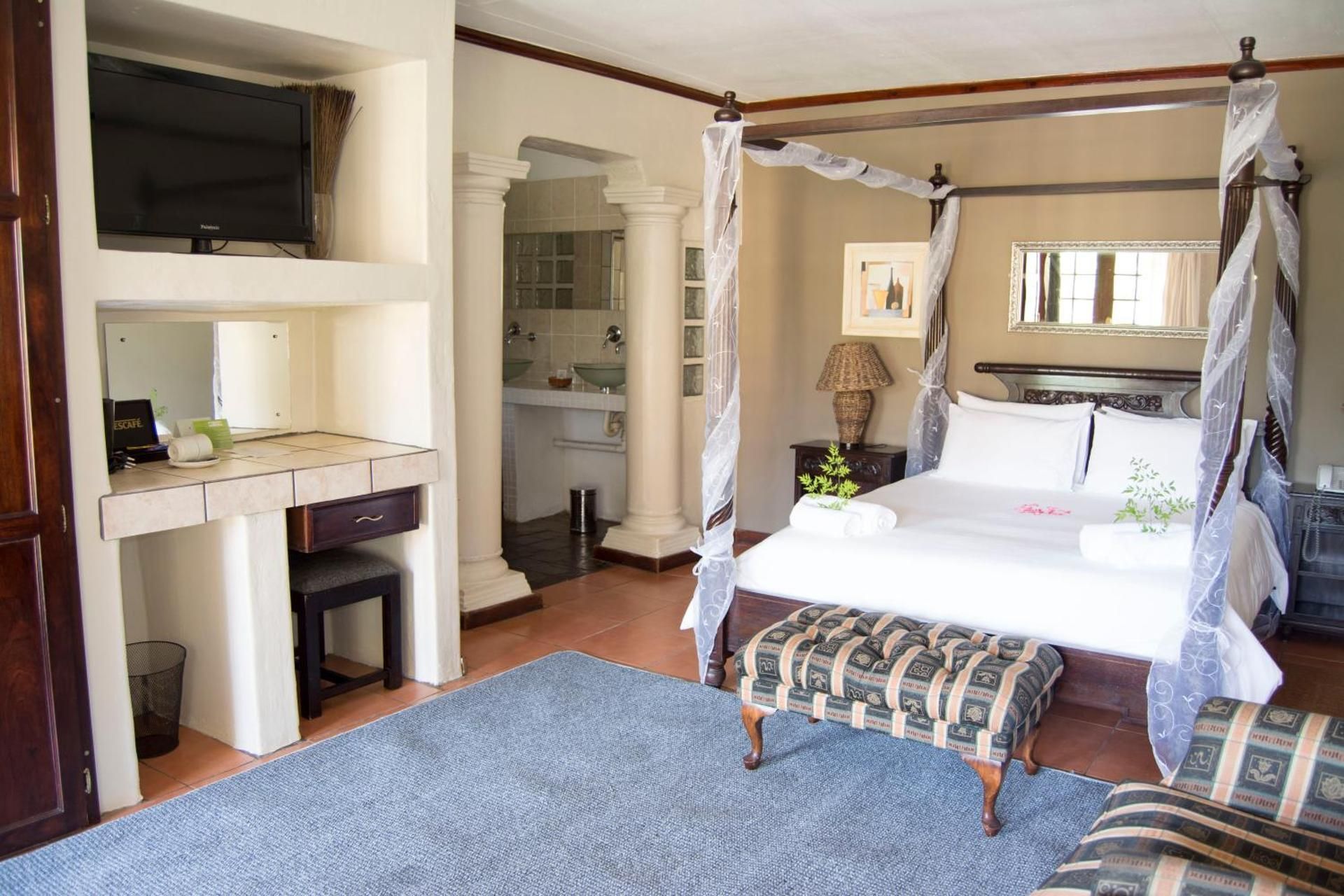 Deluxe Queen Room