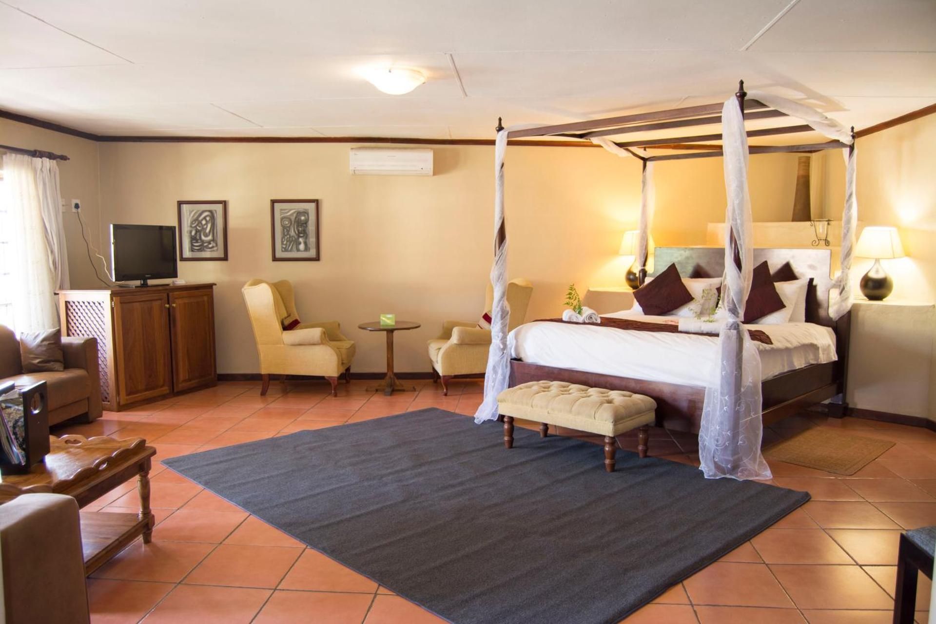 Luxury Honeymoon Suite