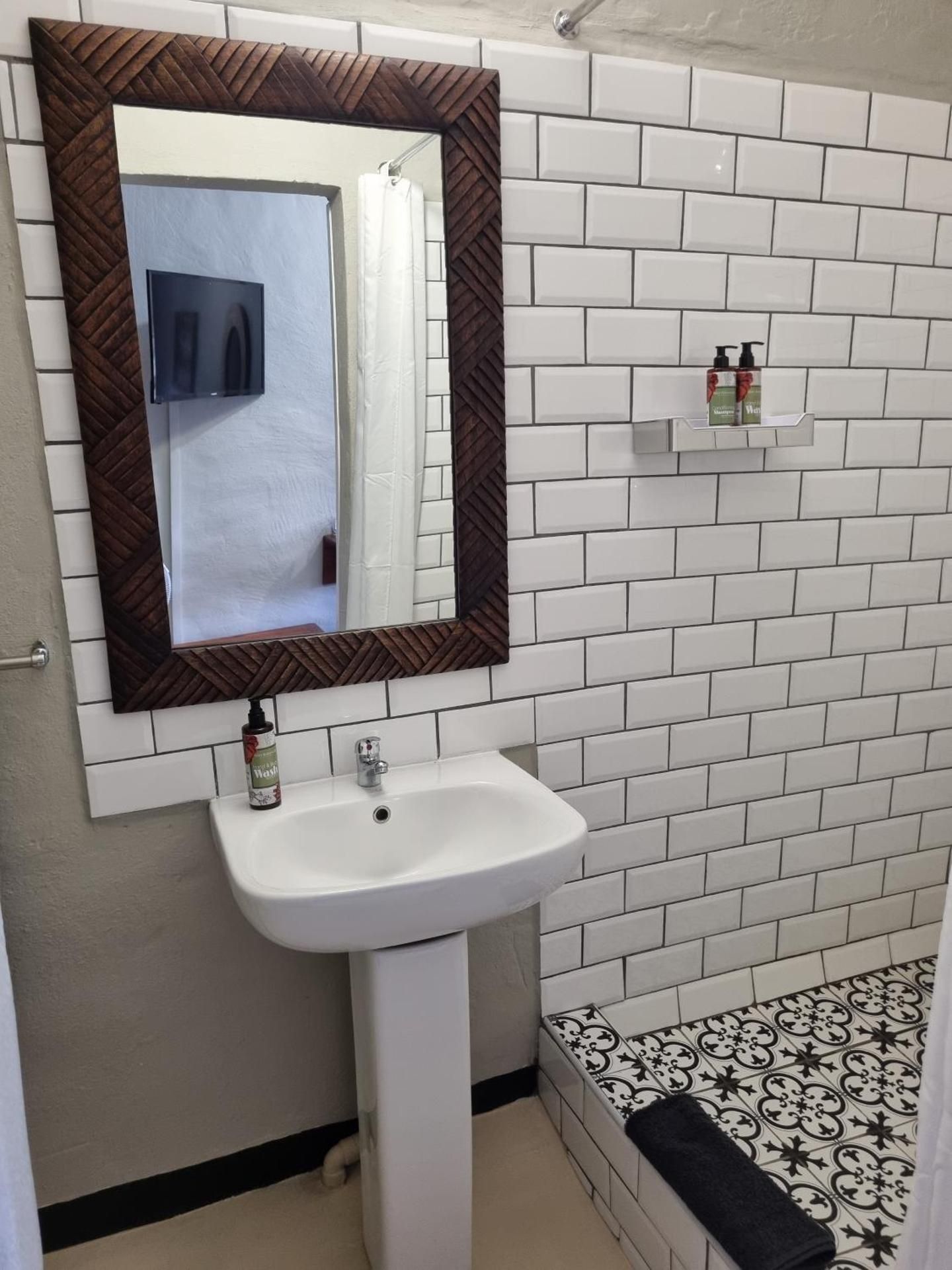 Barrydale Karoo Lodge Large Twin Room 2