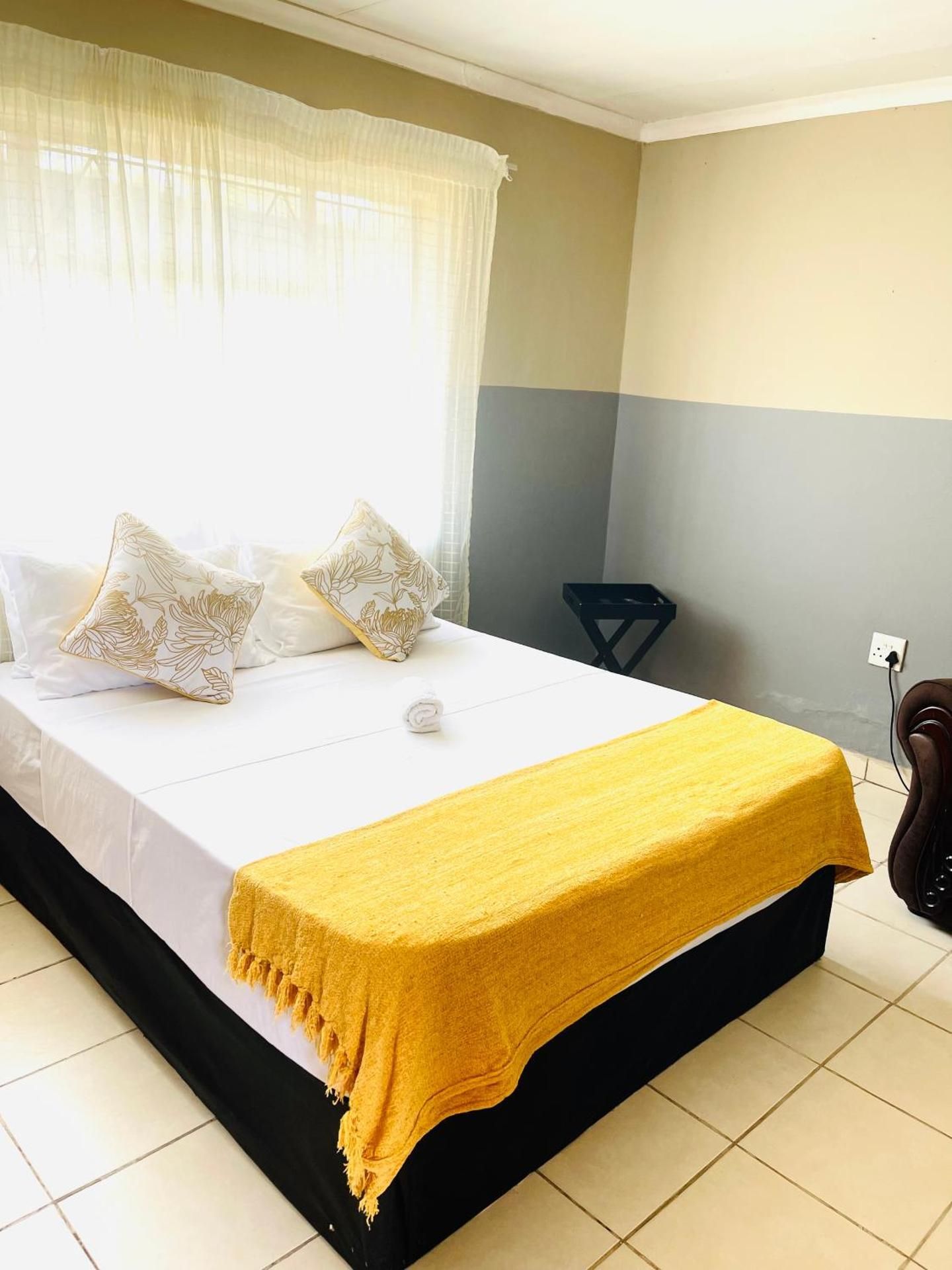 Standard Double Room with Shared Bathroom