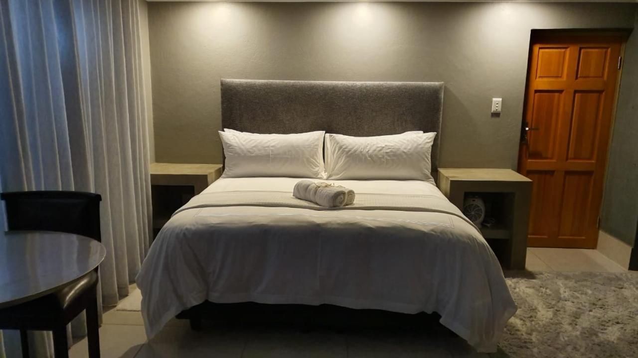 Superior Deluxe Double or Twin Room 