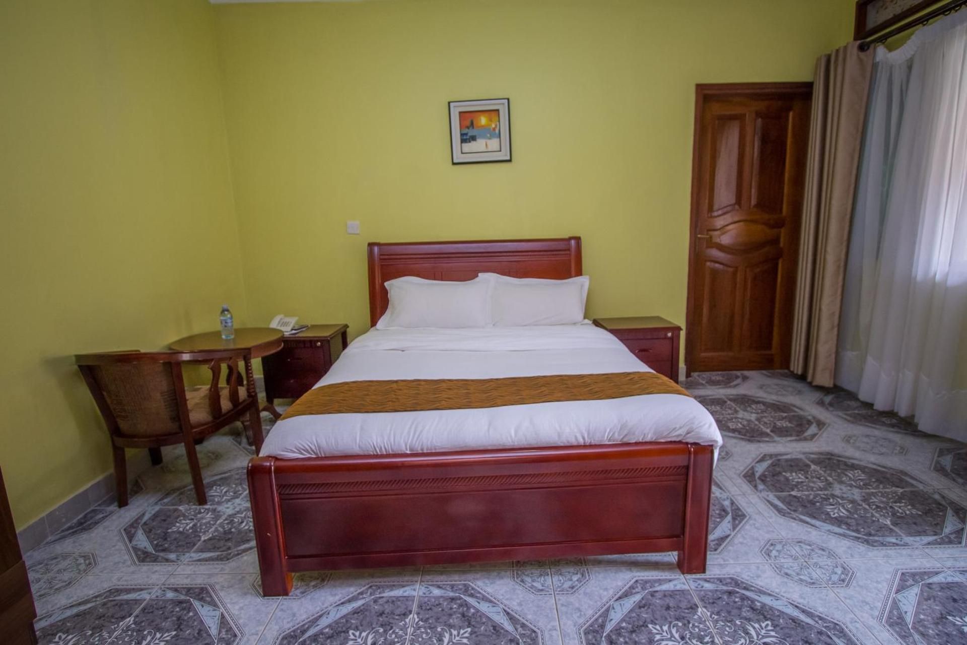 Tuzza Hotel Standard Double Room