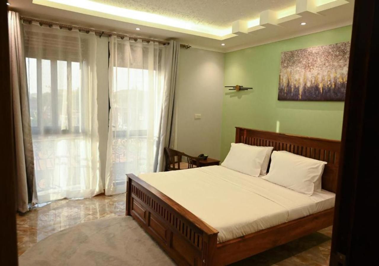 Deluxe Double Room (2 Adults + 1 Child)