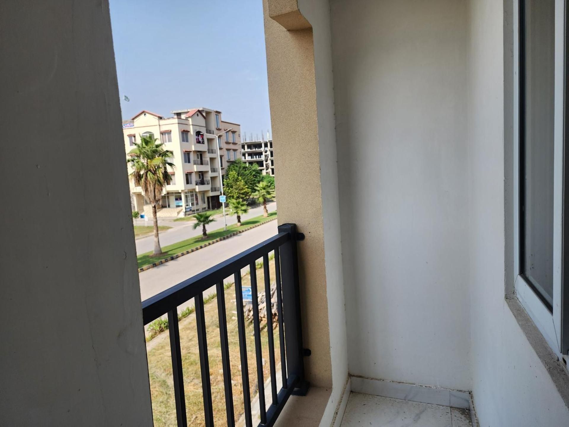 One-Bedroom Apartment with Terrace