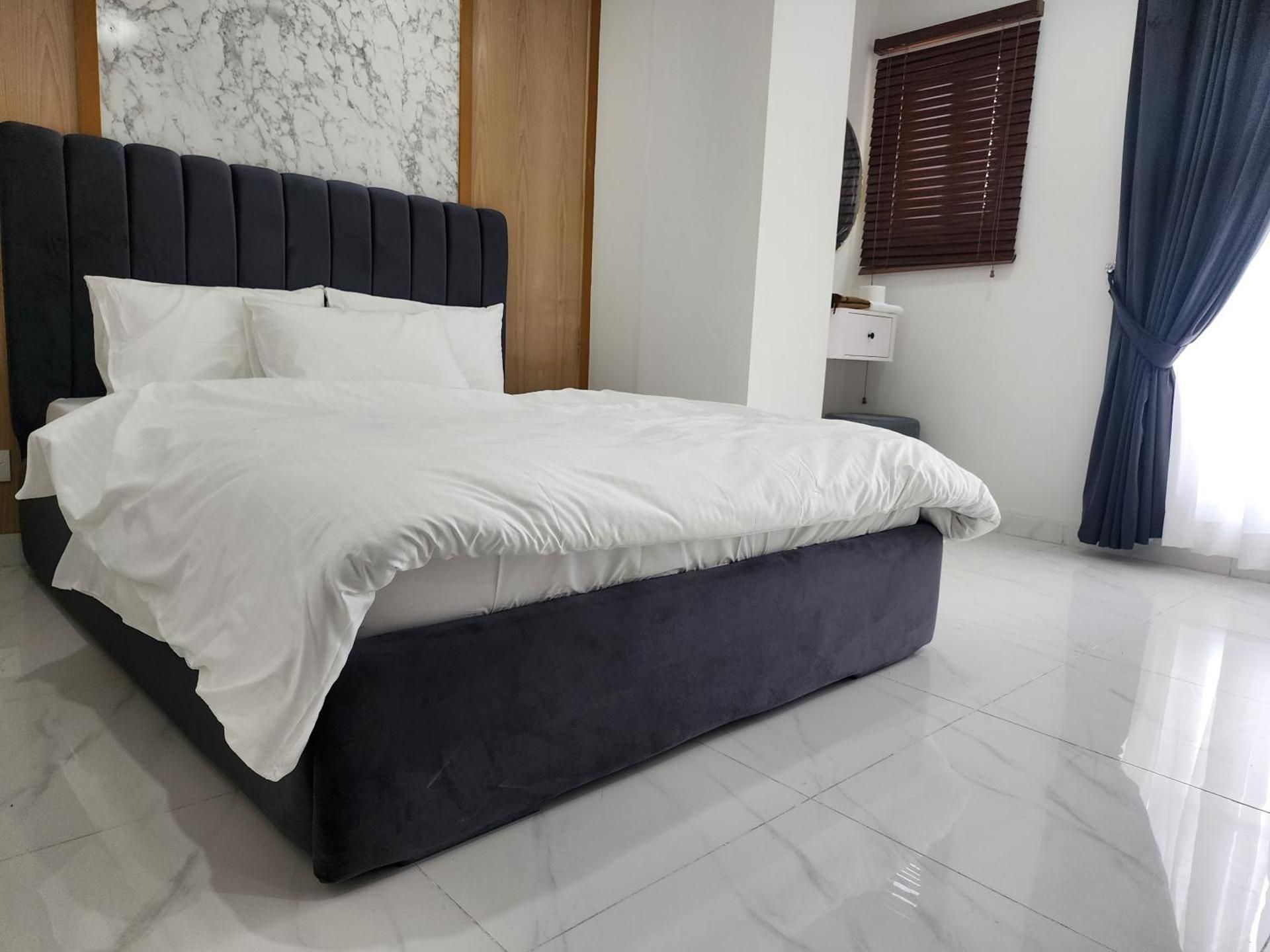 Queen Suite