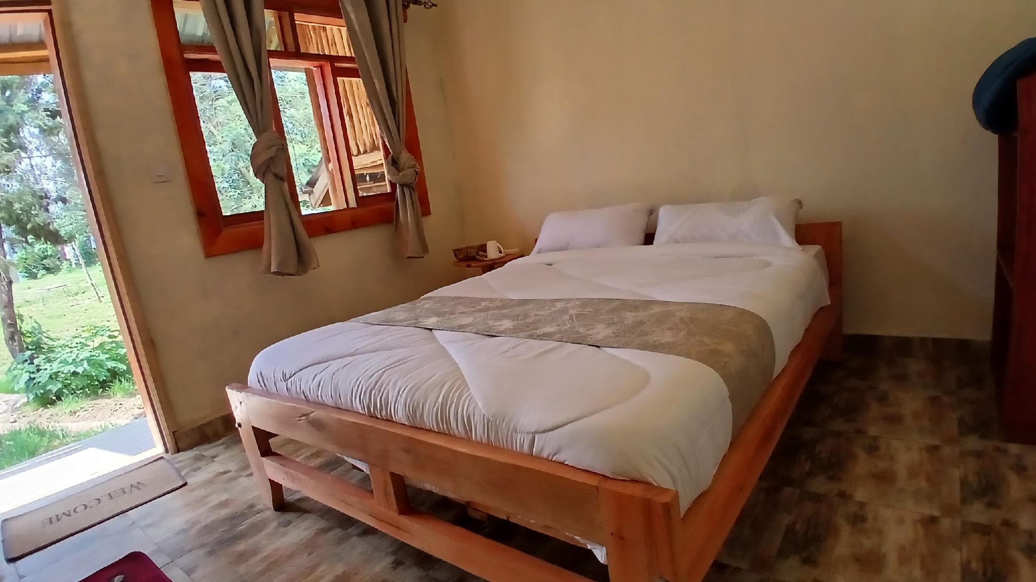 Standard - 1 Double Bed with Balcony