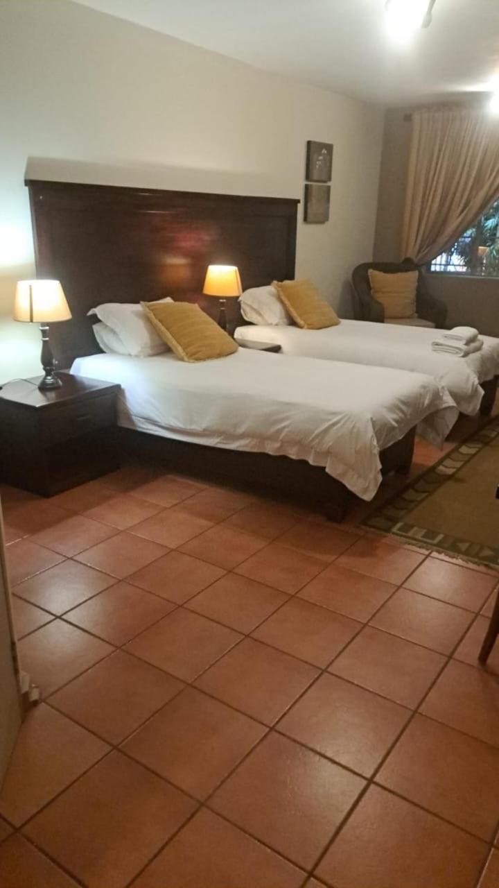 The Gateway Inn Twin Room