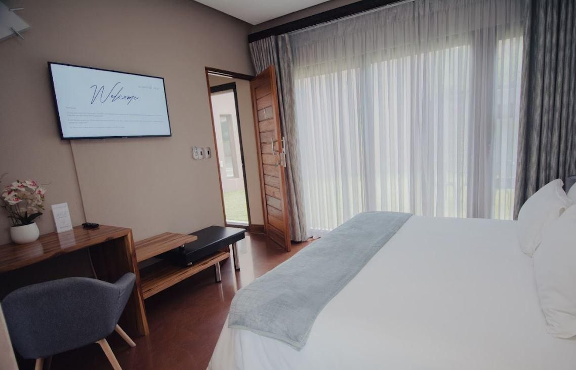 King/Twin Room with private garden