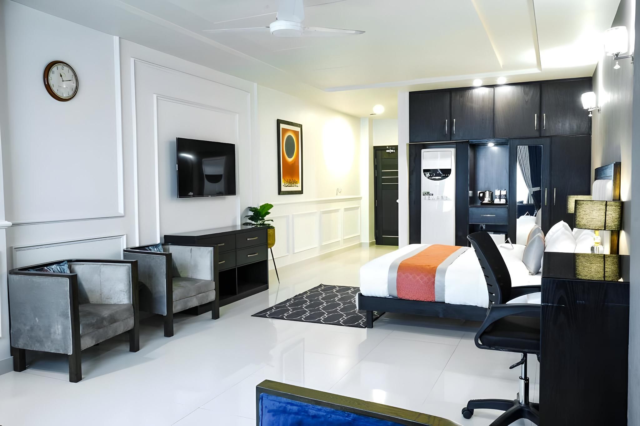 Junior Suite with King Bed