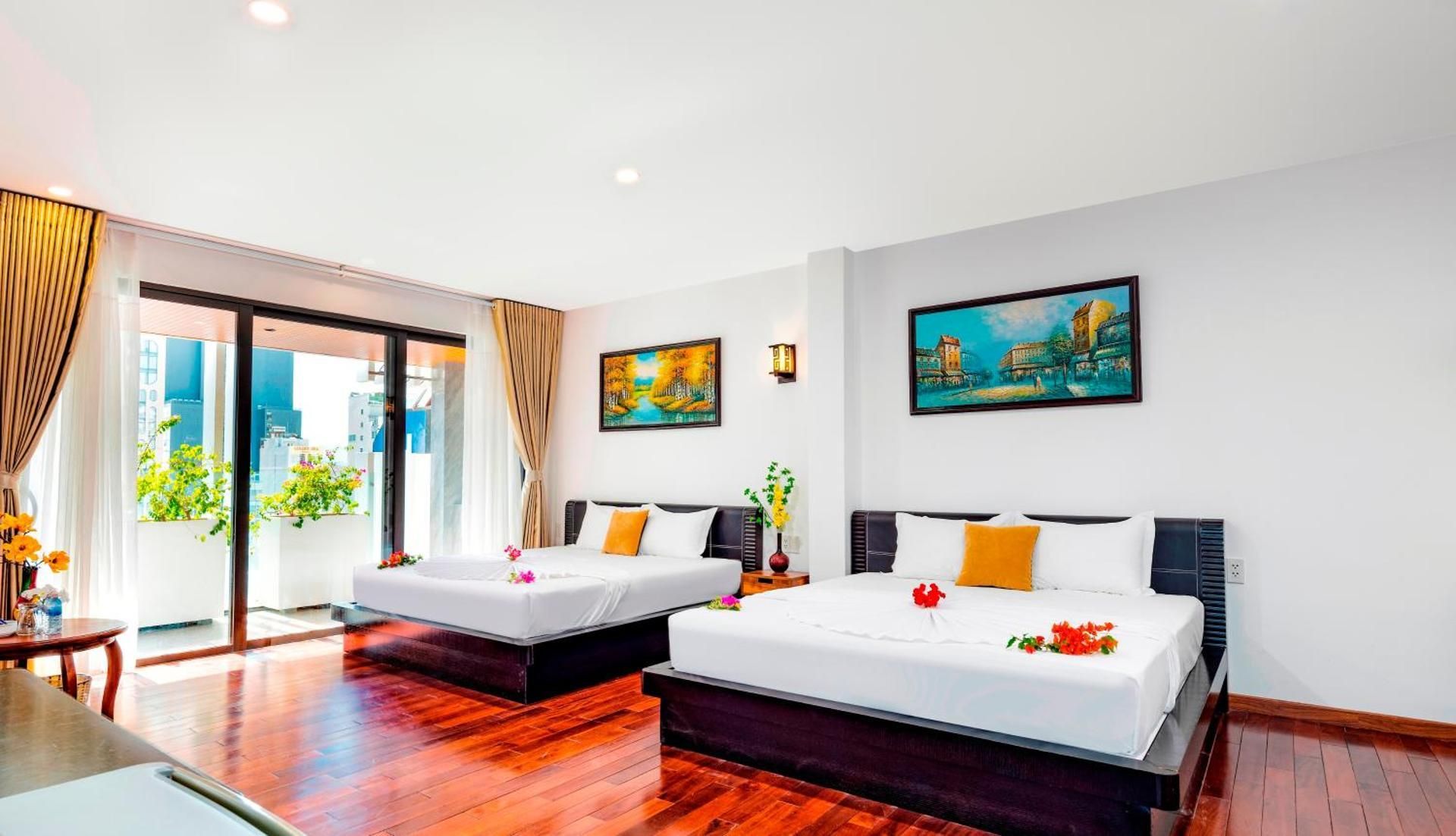 Suite Family Room