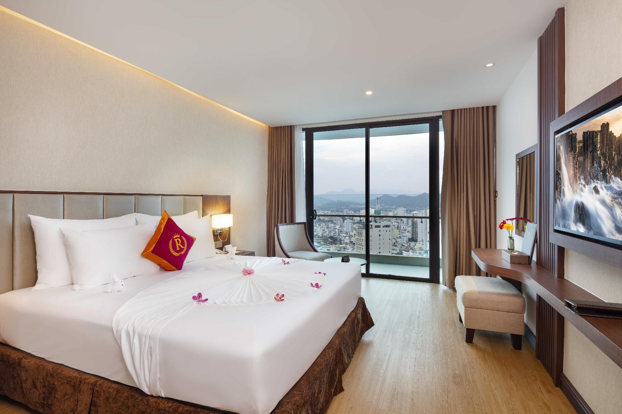 Grand Deluxe Balcony