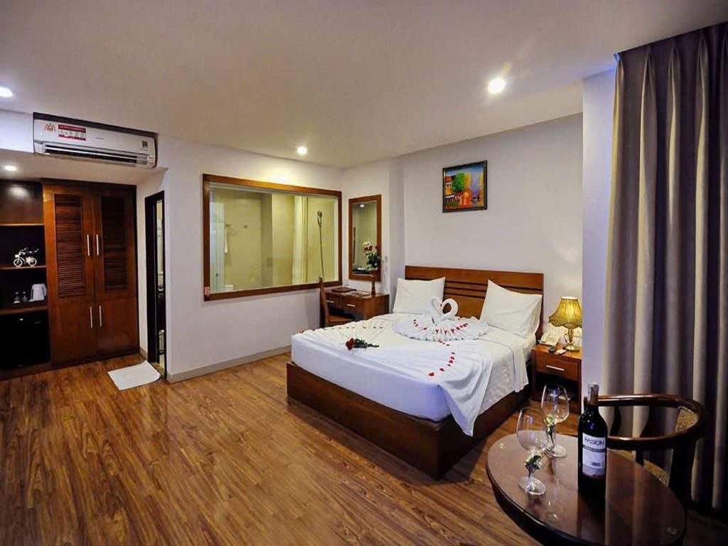 Executive Suite - Non-Smoking