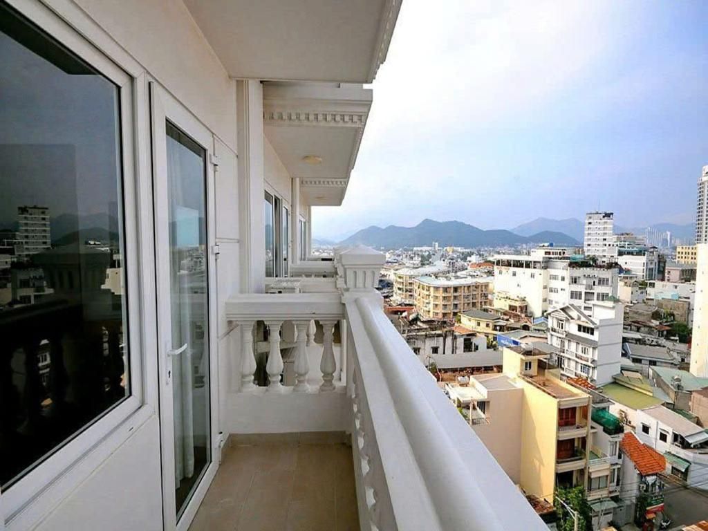Deluxe Twin with Balcony - Room Only