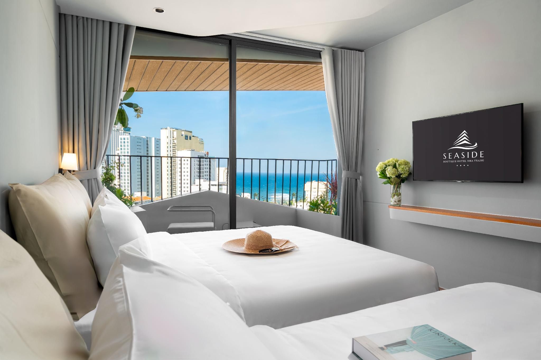 Premier Family with Balcony Sea View