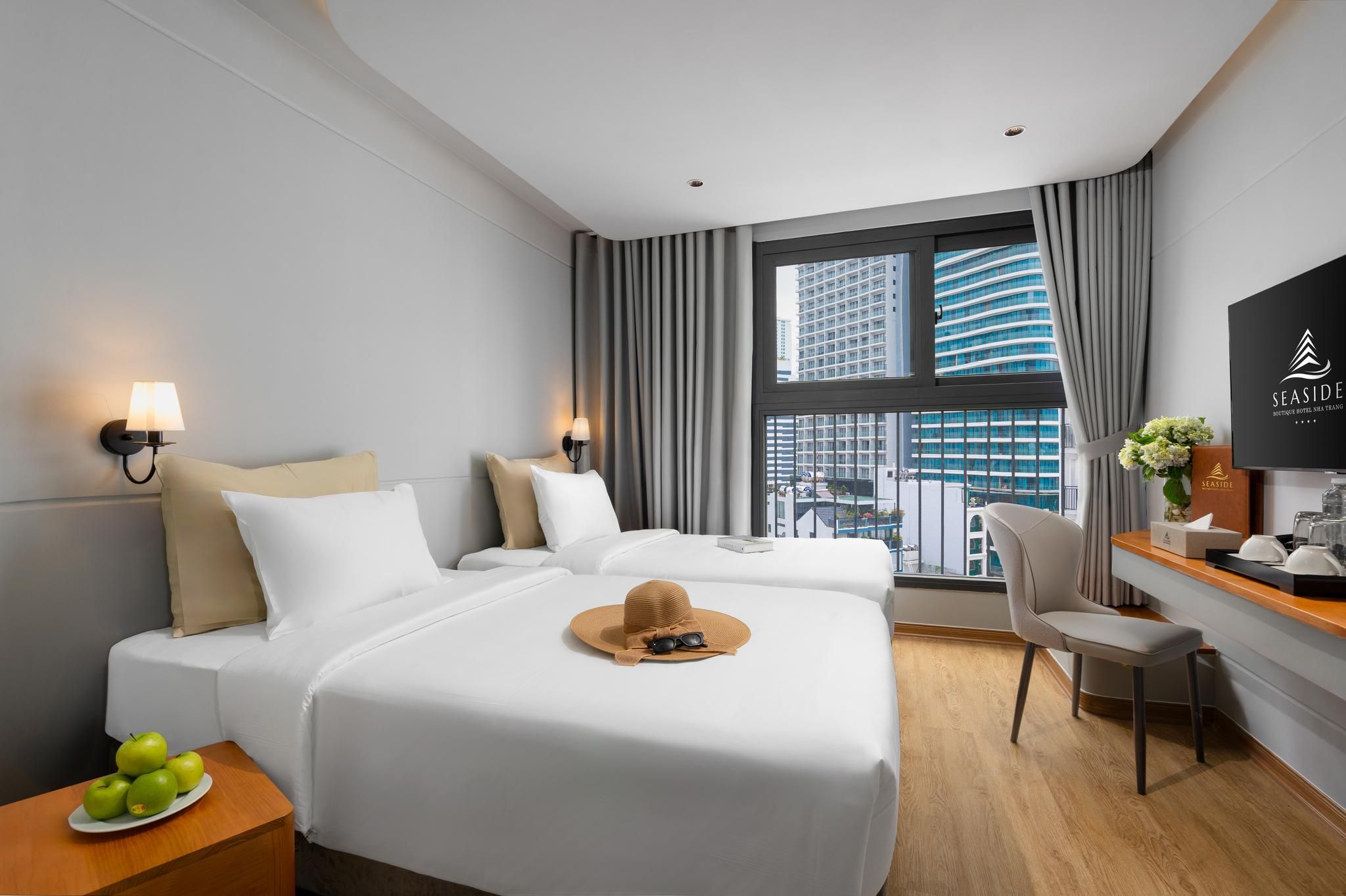 Deluxe Double or Twin Room with Window - City View