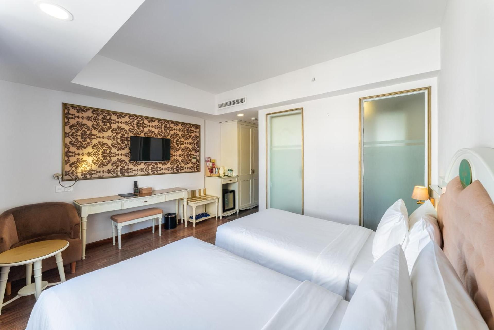 Superior Twin Room