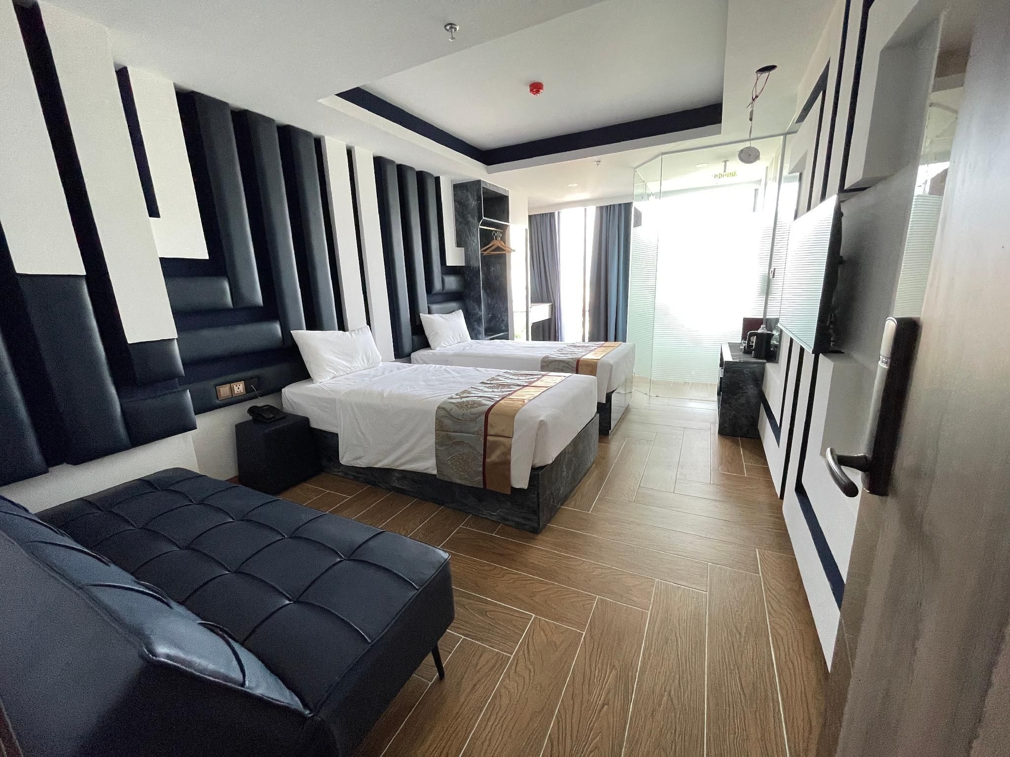 Apartment with 2 Beds and Kitchenette