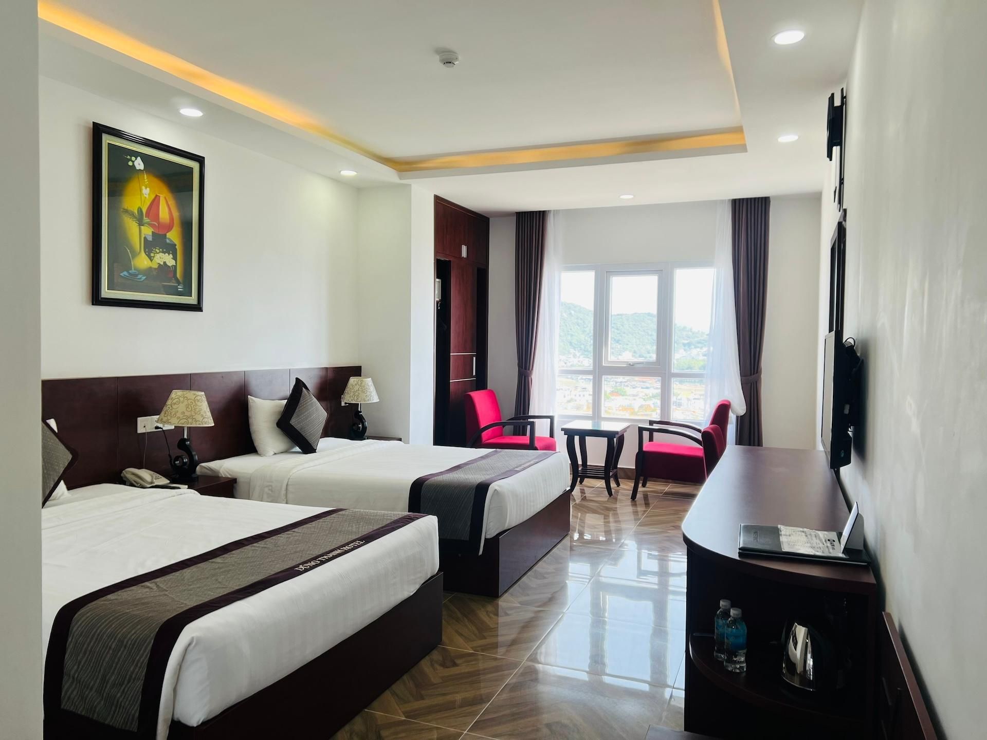 Deluxe River View Twin Room