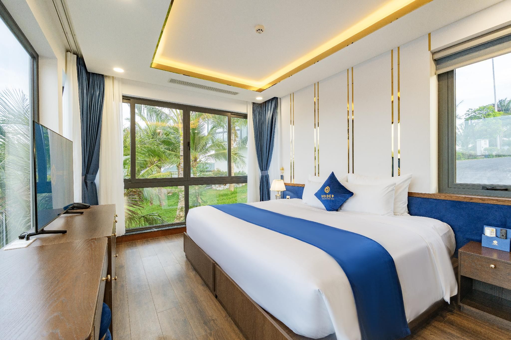 Hilltop Ocean Pool Villa 3-Bedroom