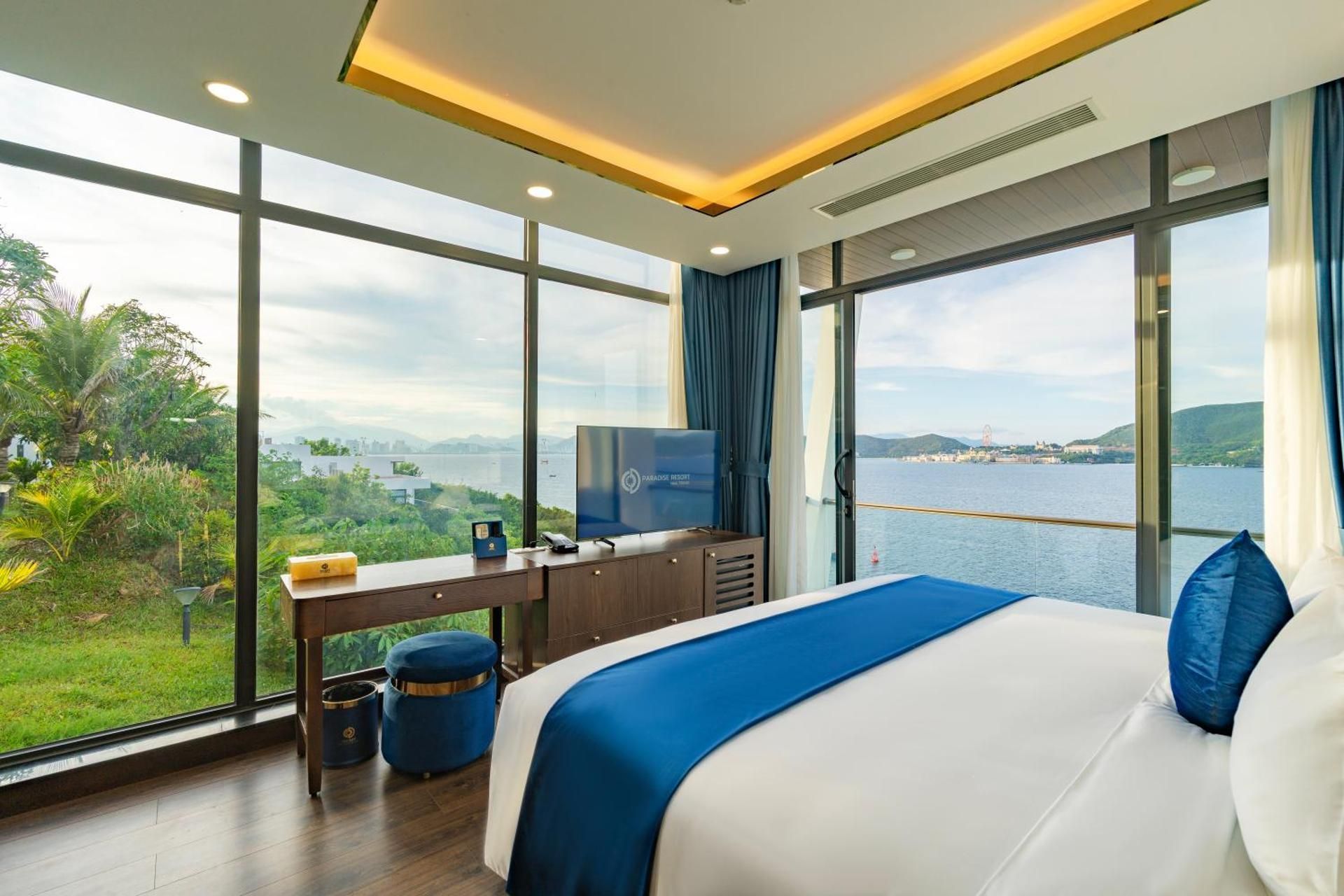 Hilltop Ocean Pool Villa