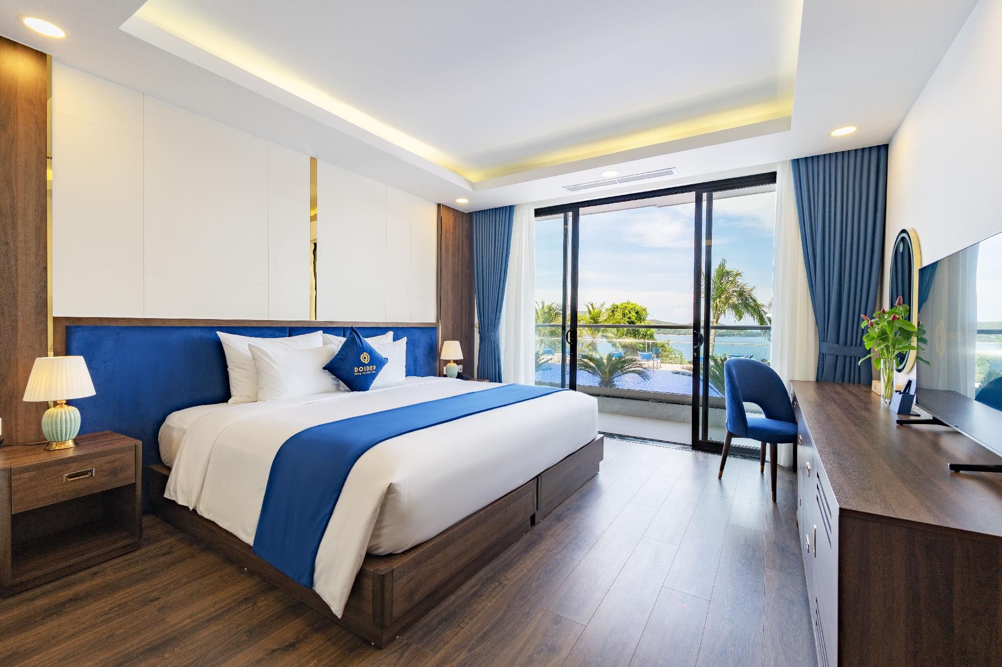 Deluxe Ocean View King