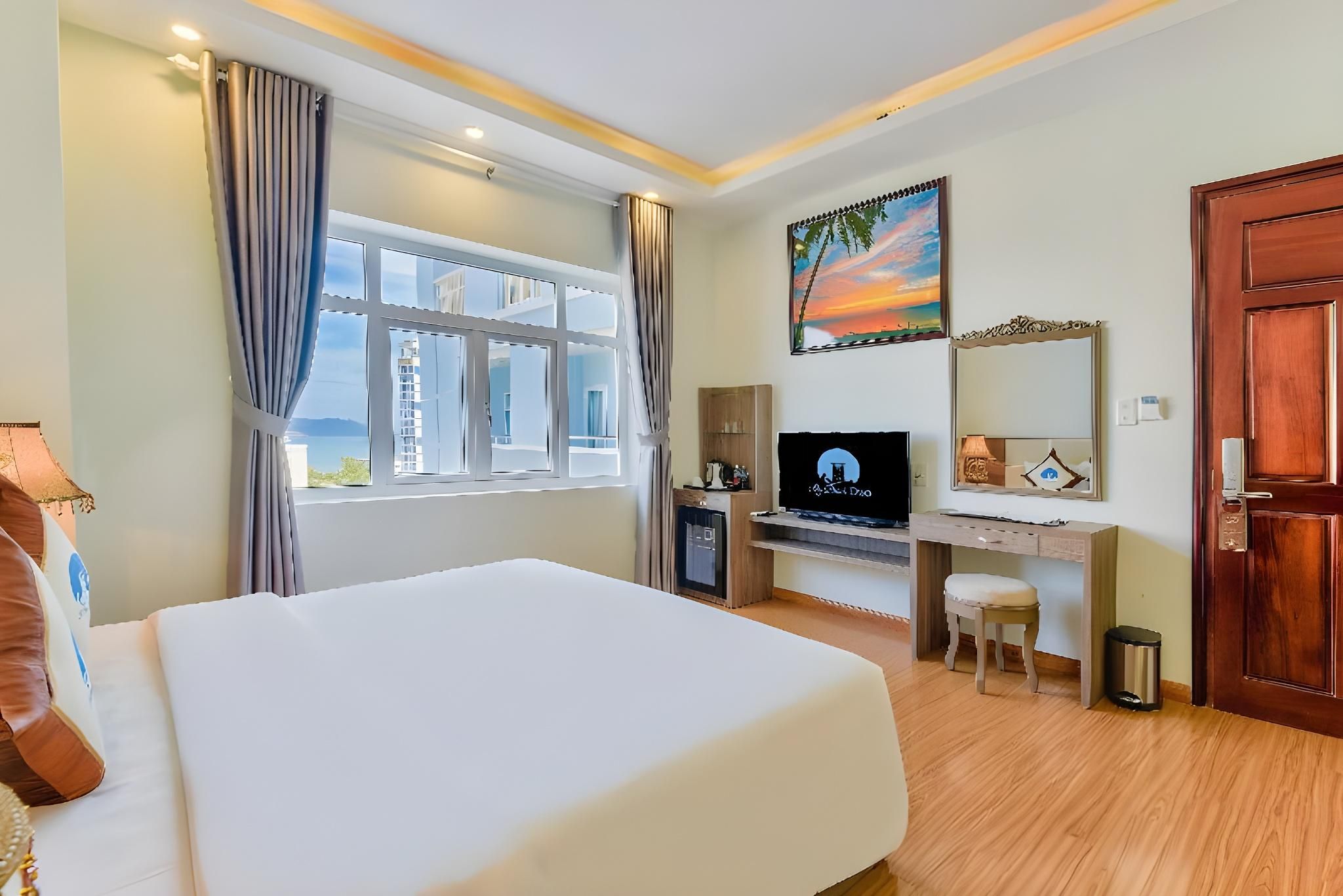 Superior Double or Twin Room with City View