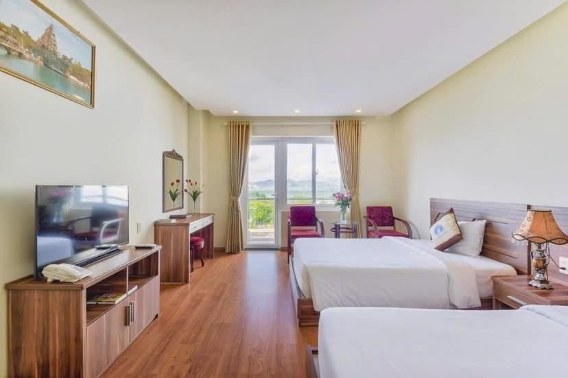 Twin Room with Balcony