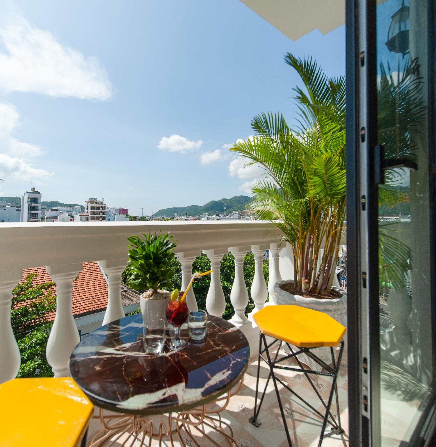 Deluxe Apartment
