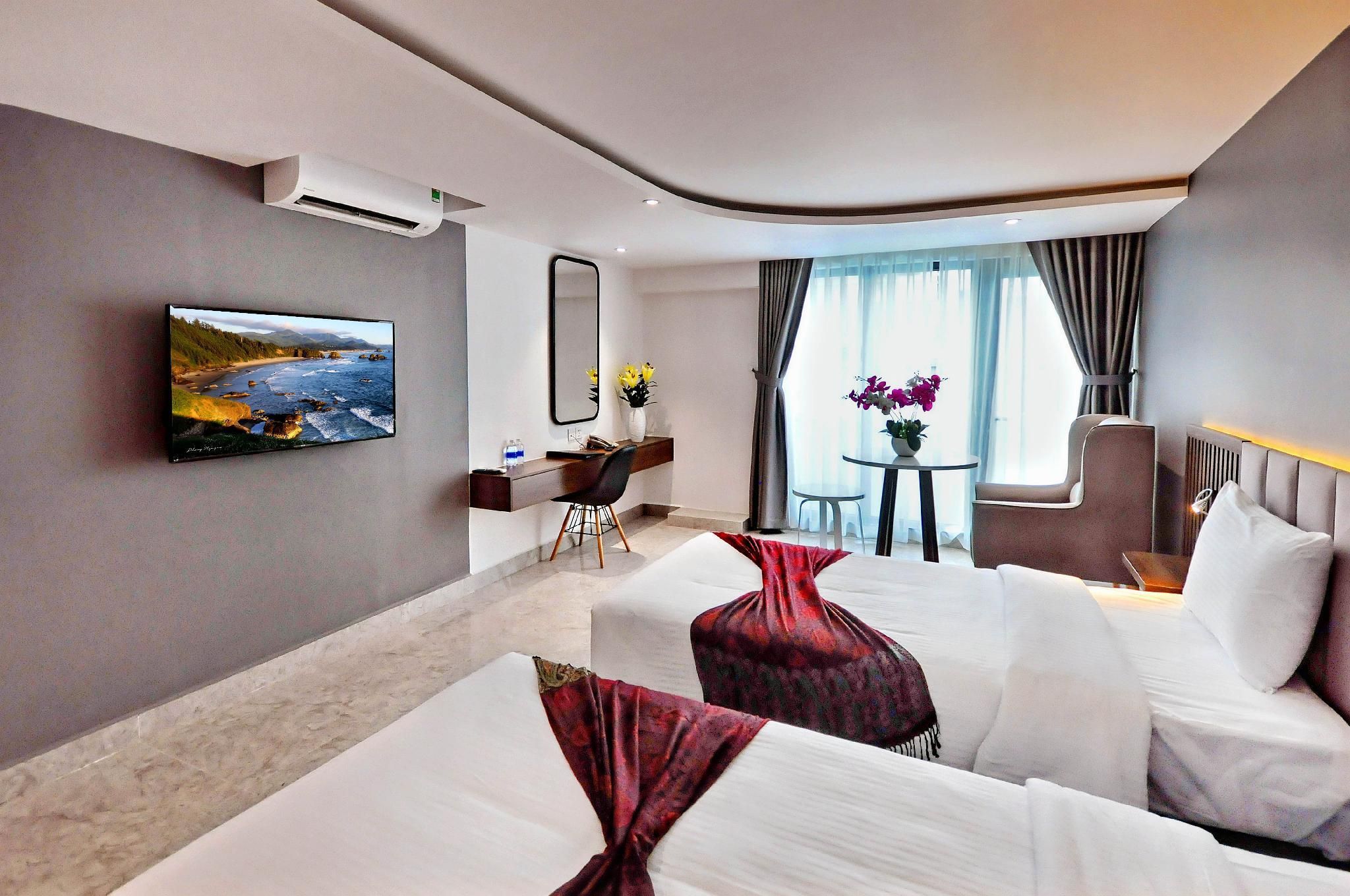 Deluxe Seaview
