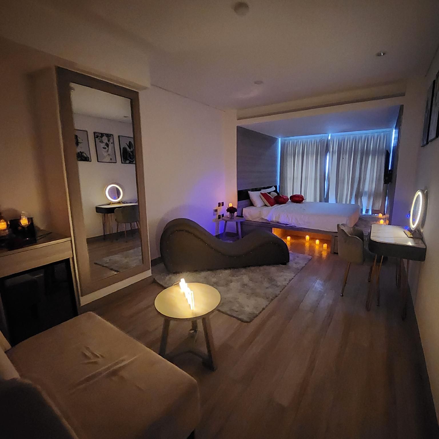 Lovey Day Suite