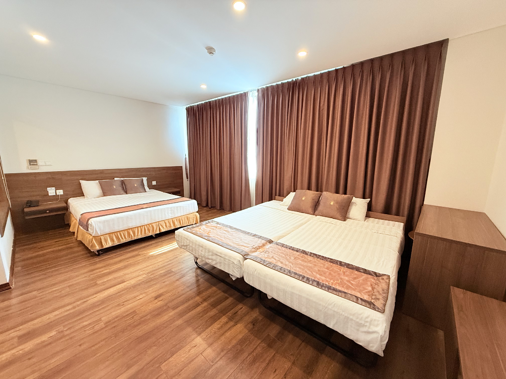 Mountain View Room with 2 Queen Beds