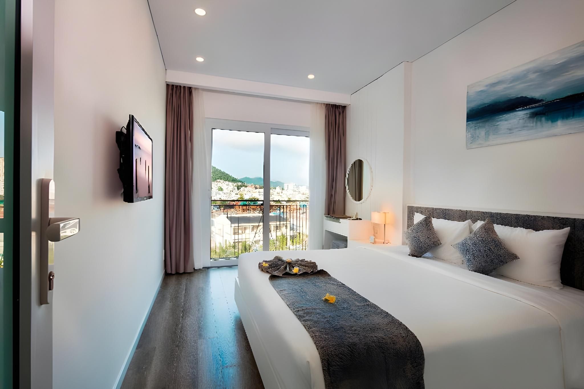 Kubera Grand Suite for 3 People