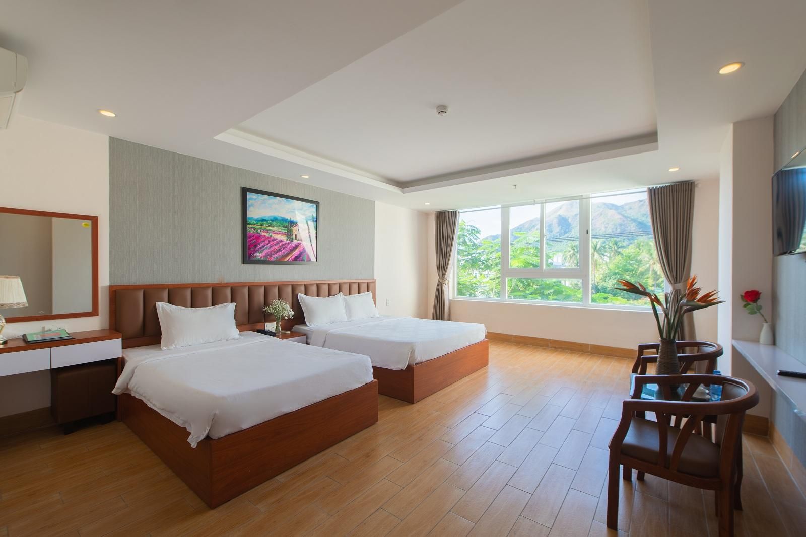 Mountain View Triple Room