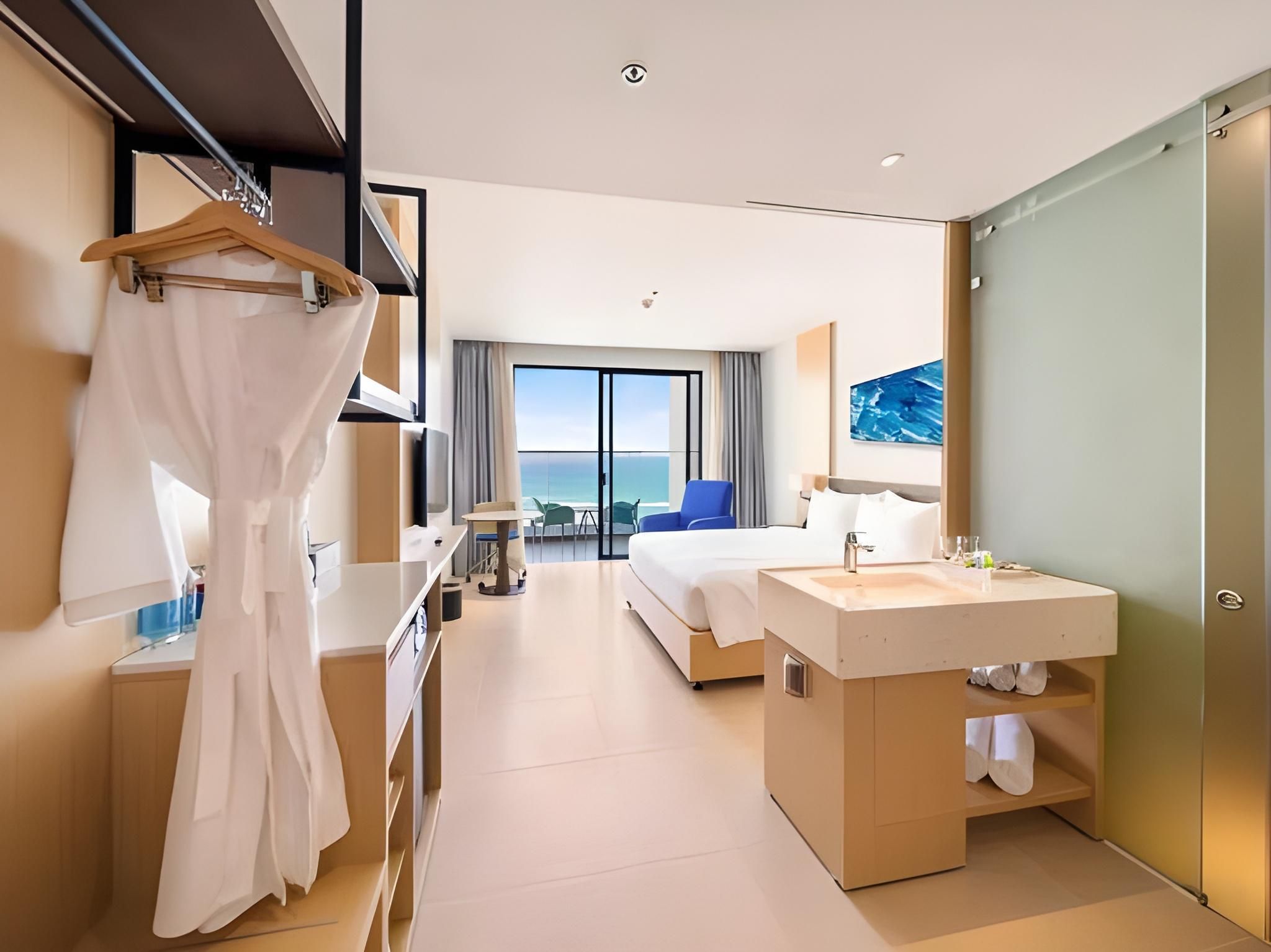 Deluxe Sea View Room