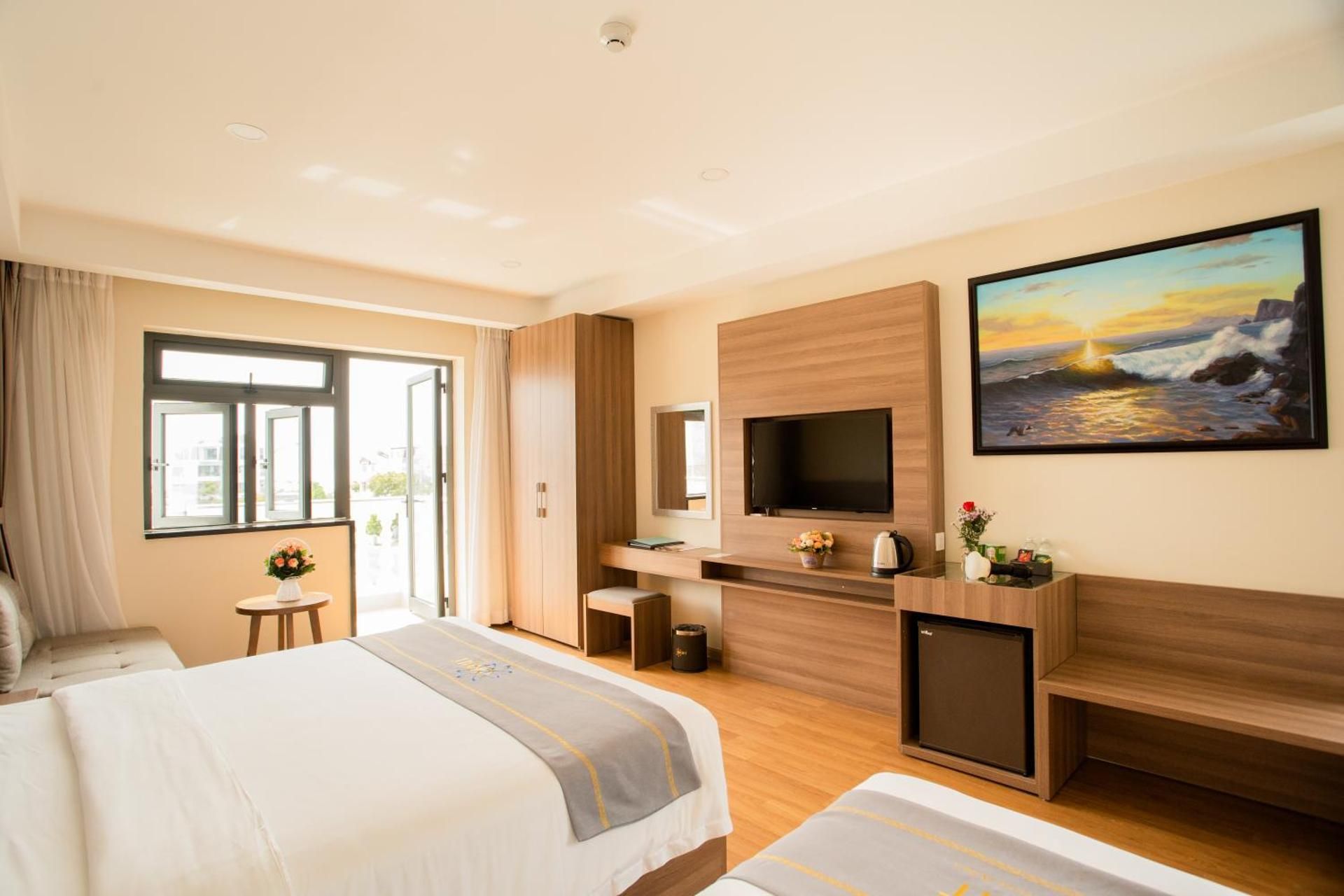 Junior Deluxe Sea View Room