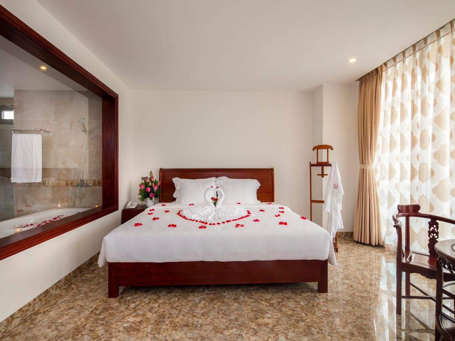 Junior Suite with balcony and sea view