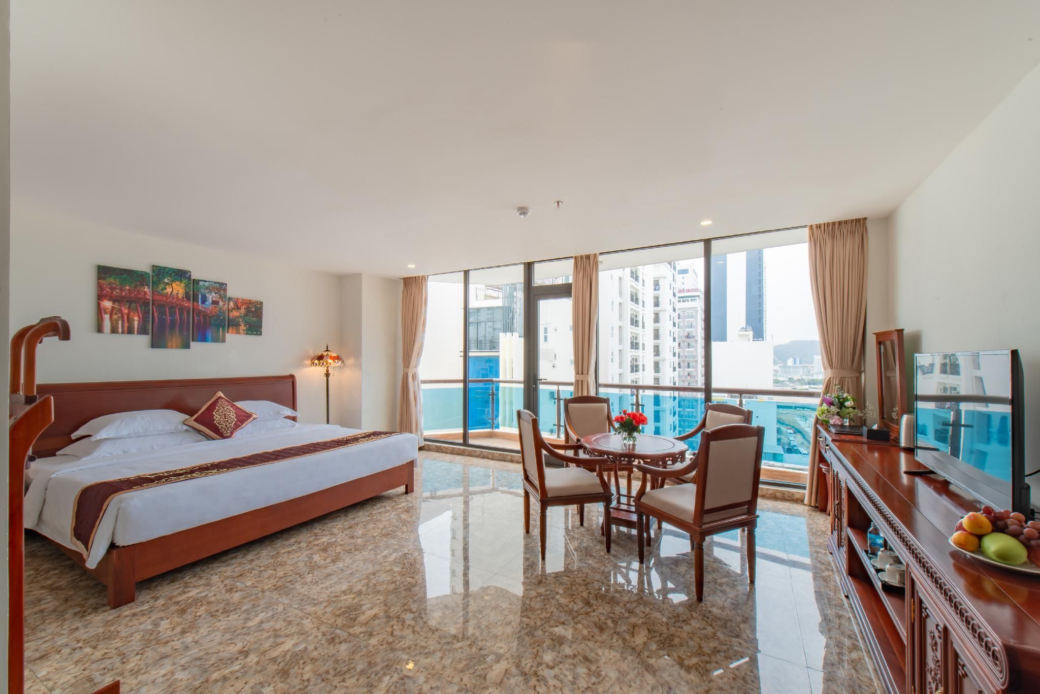 Junior Suite with Balcony