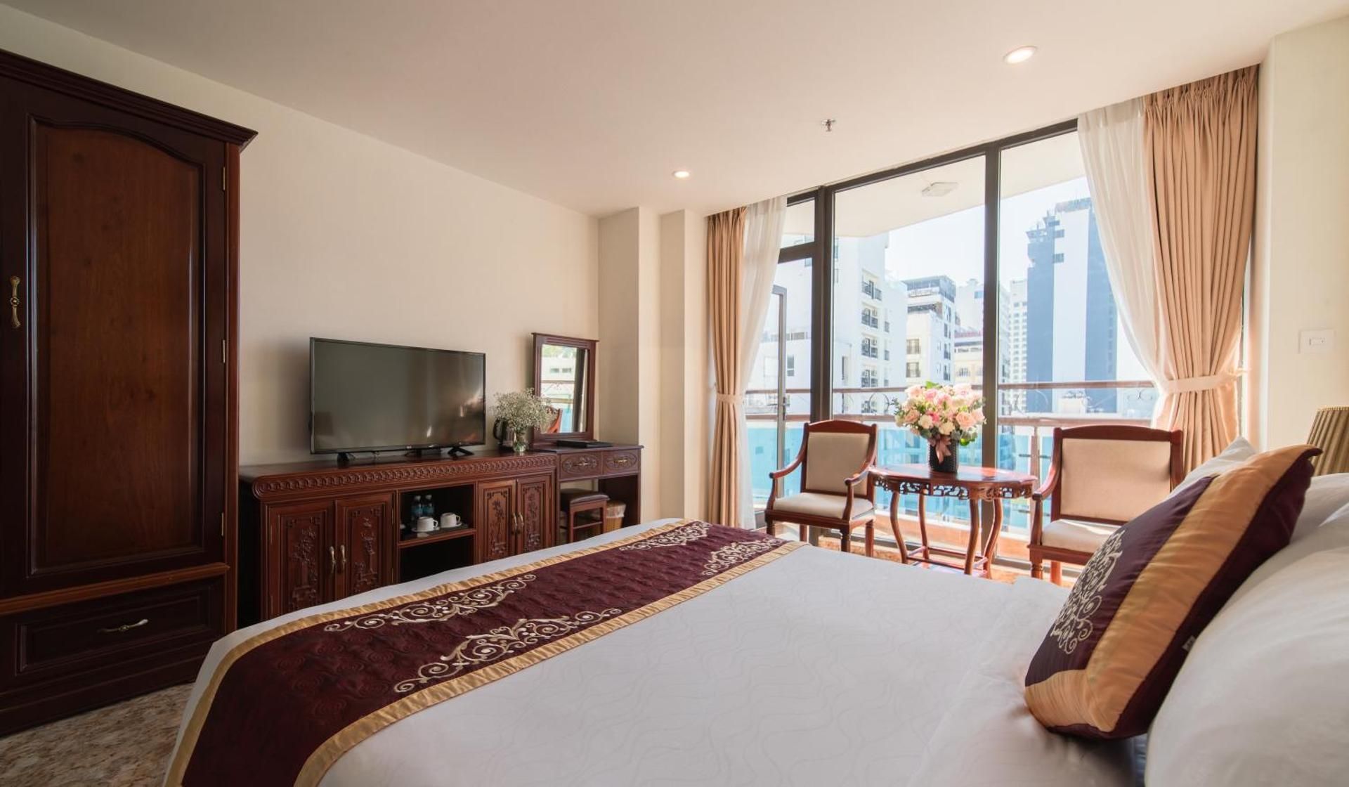 Deluxe Double Balcony City View