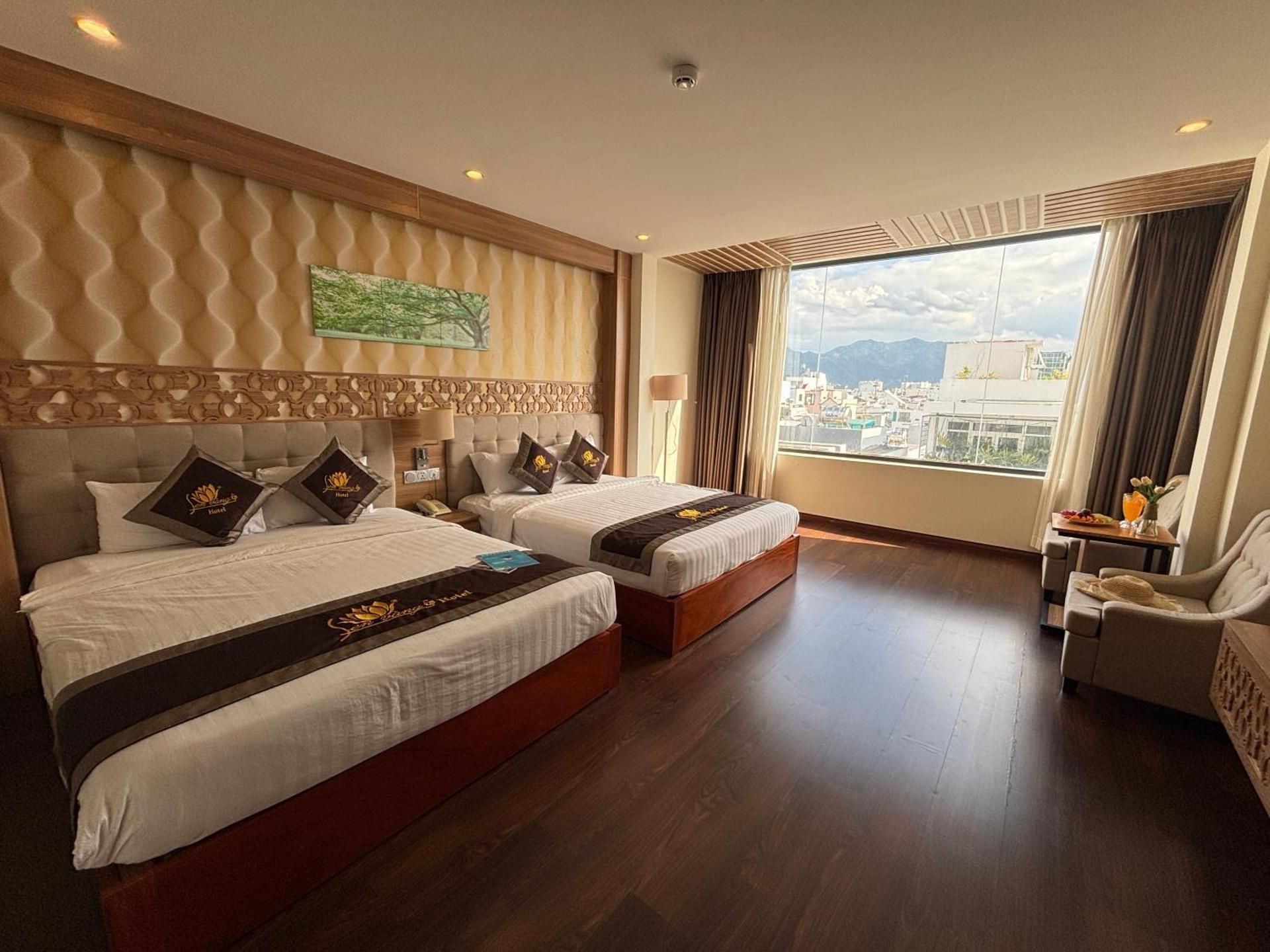 Deluxe Family Room